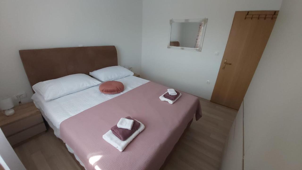 Luka Apartment Galovac  Екстериор снимка