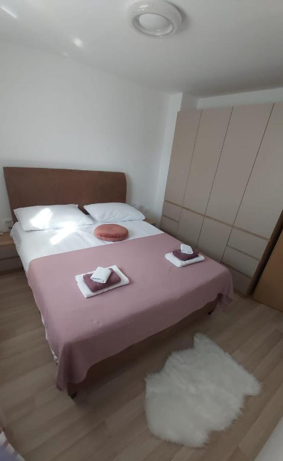 Luka Apartment Galovac  Екстериор снимка