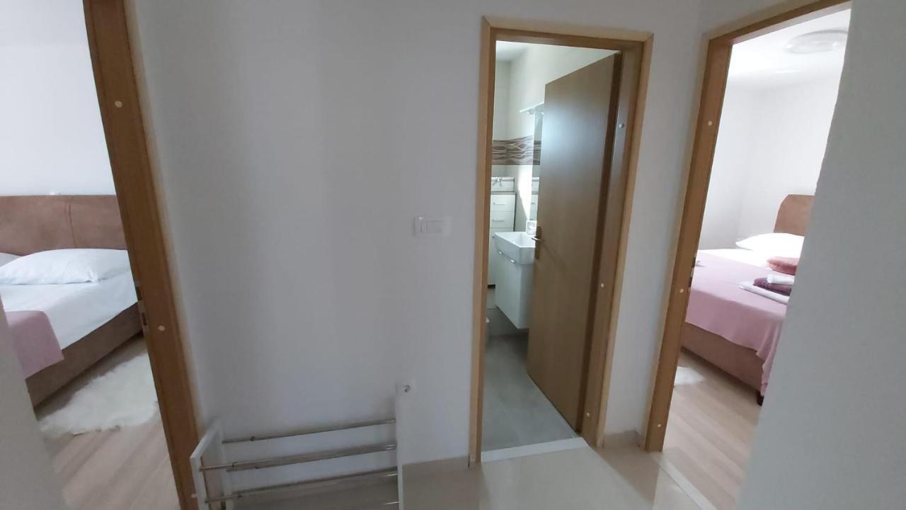 Luka Apartment Galovac  Екстериор снимка