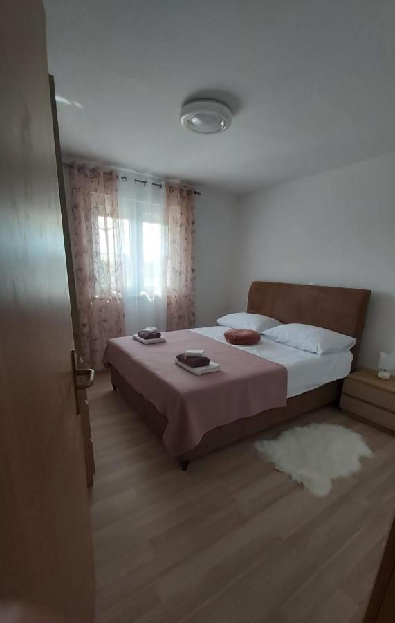 Luka Apartment Galovac  Екстериор снимка